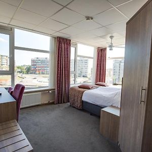 Uitgebreide Kamer met Twee Aparte Bedden